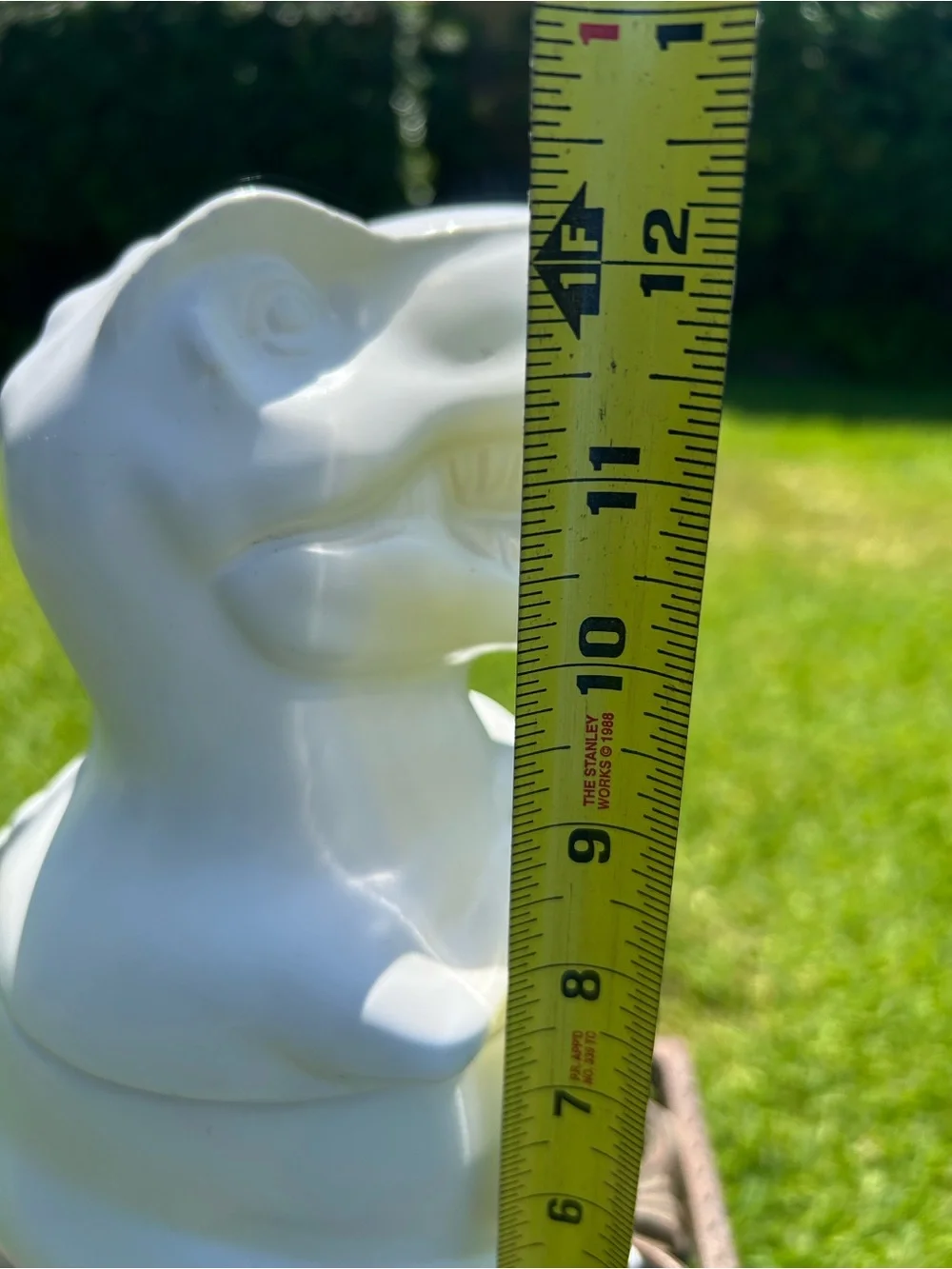N/A white ceramic
